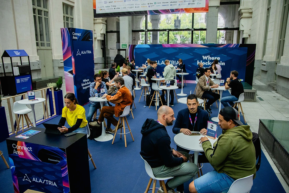 Merge Madrid - Branding para convención de Web3 y Blockchain